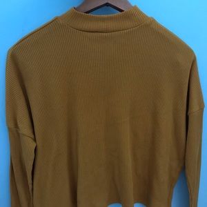 Long sleeve half turtle neck top